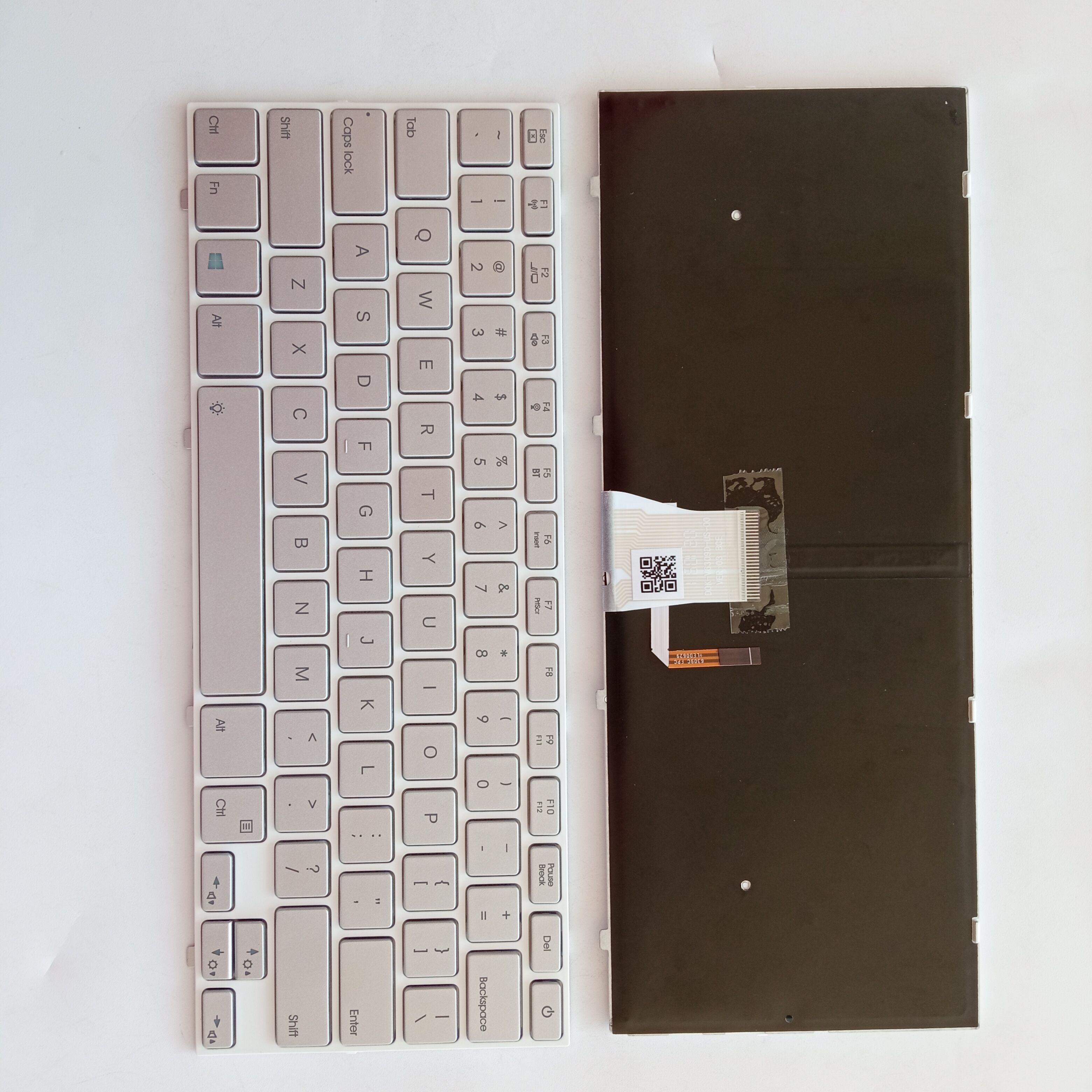 Picture of New Replacement Laptop Keyboard For HASEE S310/SL5S1/KL7S1/SL5T1/Elegant X4/Jinmai 4/DOK-V6309D WHITE FRAME SILVER Backlit US Layout